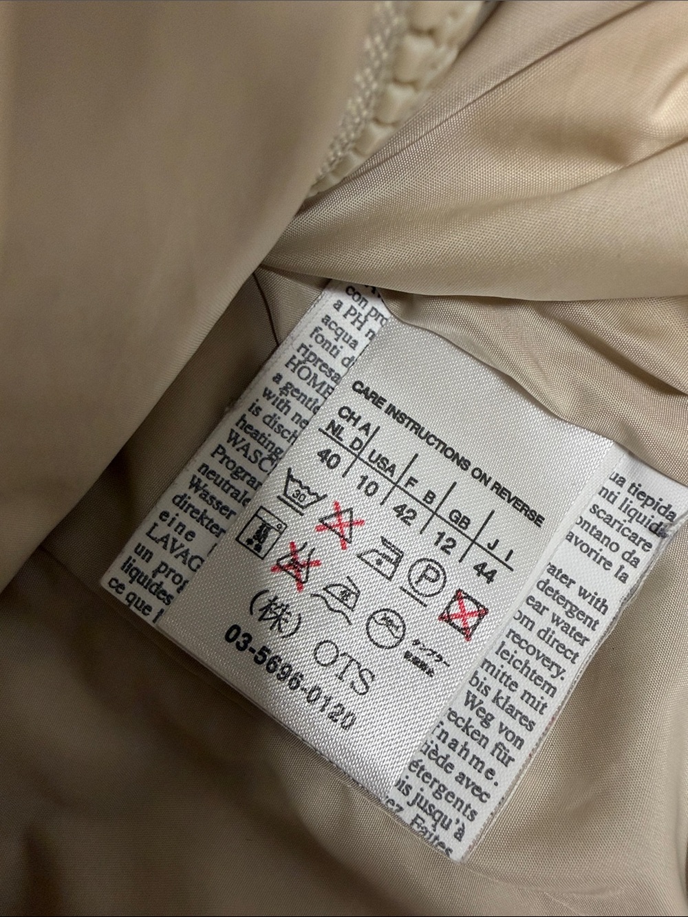 Weekend MaxMara Vest Sleeveless Jacket Puffer Quilted Zip Snap Tan Beige Size 10 - Picture 8 of 10